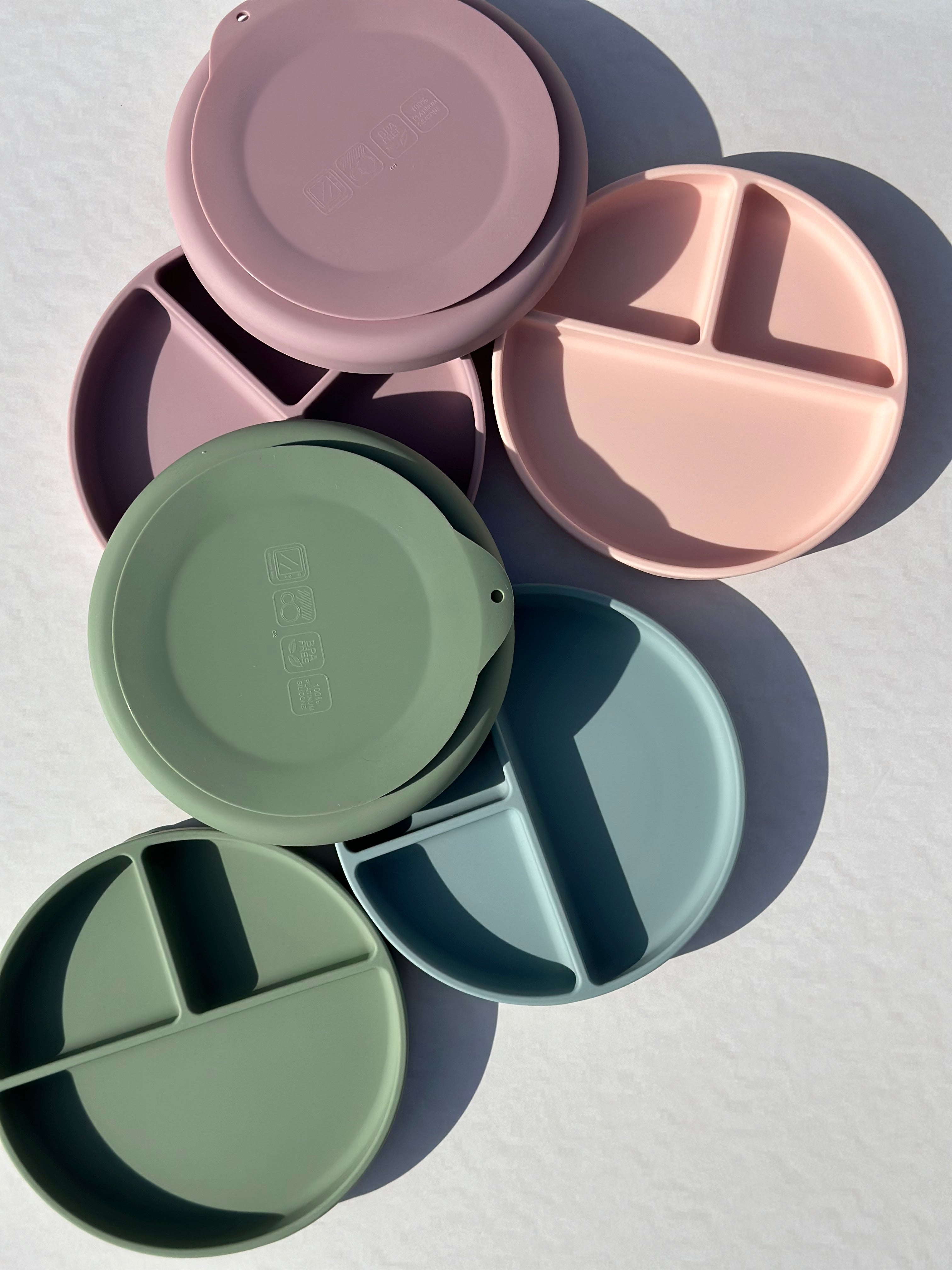 Silikonski krožnik z vakumskim dnom in pokrovom