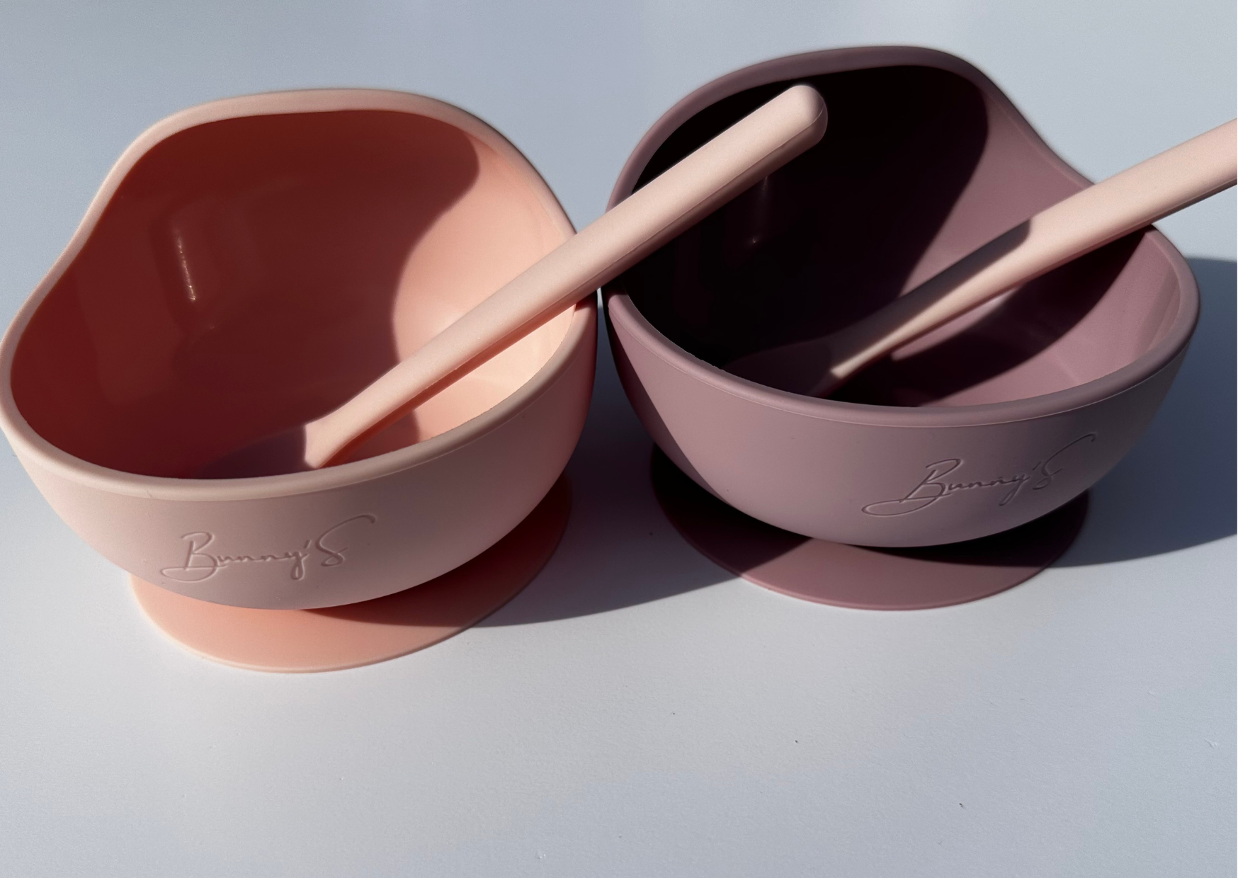 Silikonska skledica z vakumskim dnom